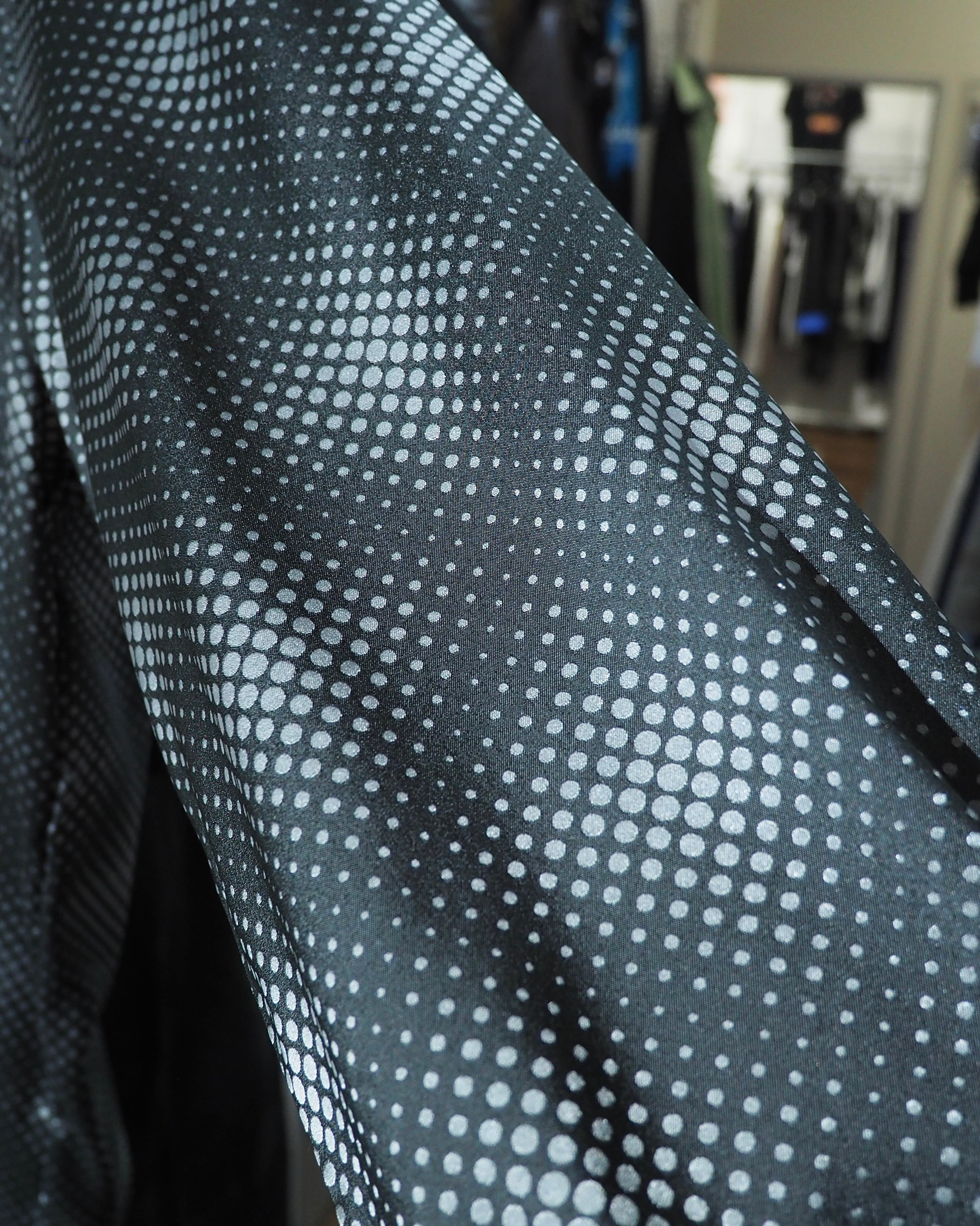 1990s Glossy Dot pattern vintage Drape loose stand collar shirt