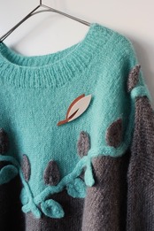 Aarikka bi-colour leaf brooch