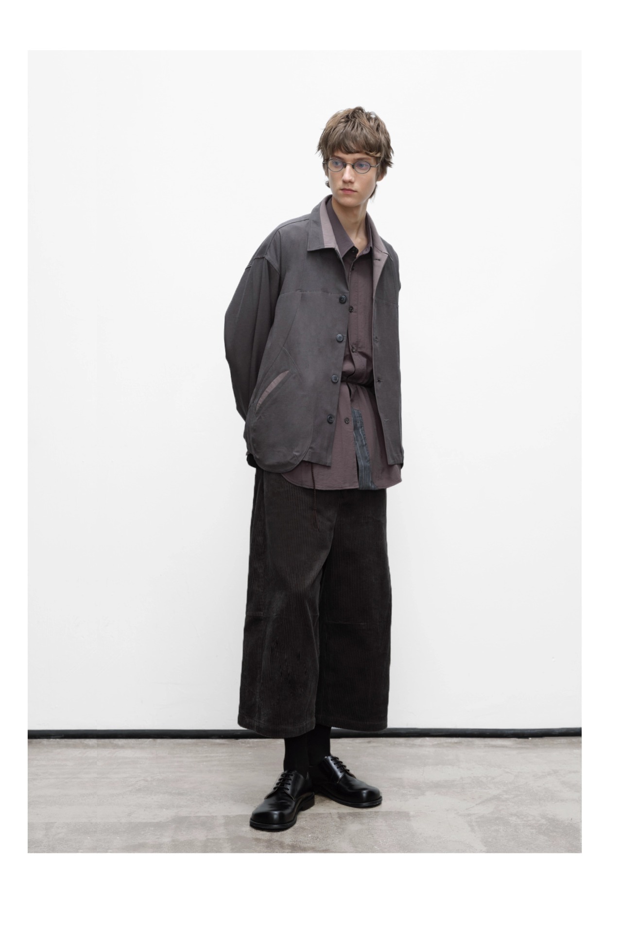 DECESOLO 25AW ルーズストライプ クロップドコーデュロイパンツ