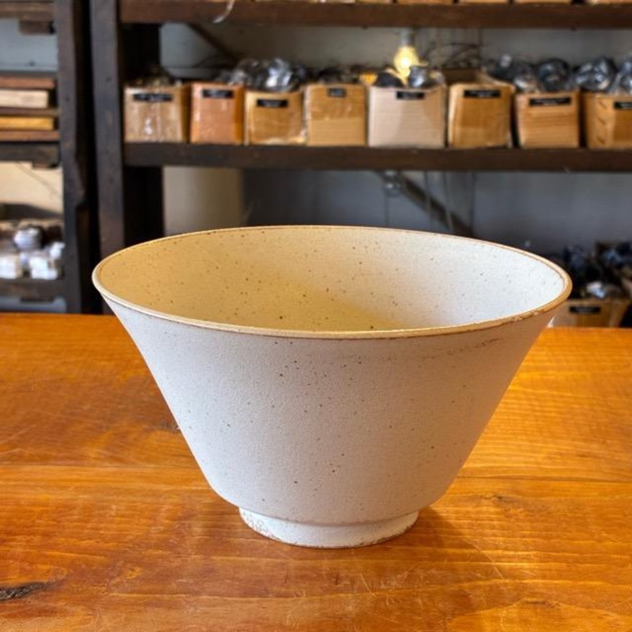 Mino ware PLAIN Warped bowl 16cm 3color　美濃焼　プレーン　反り丼　全3色　ホワイト　ミント　レモン　電子レンジ可　食洗機可　麺鉢　サラダボウル