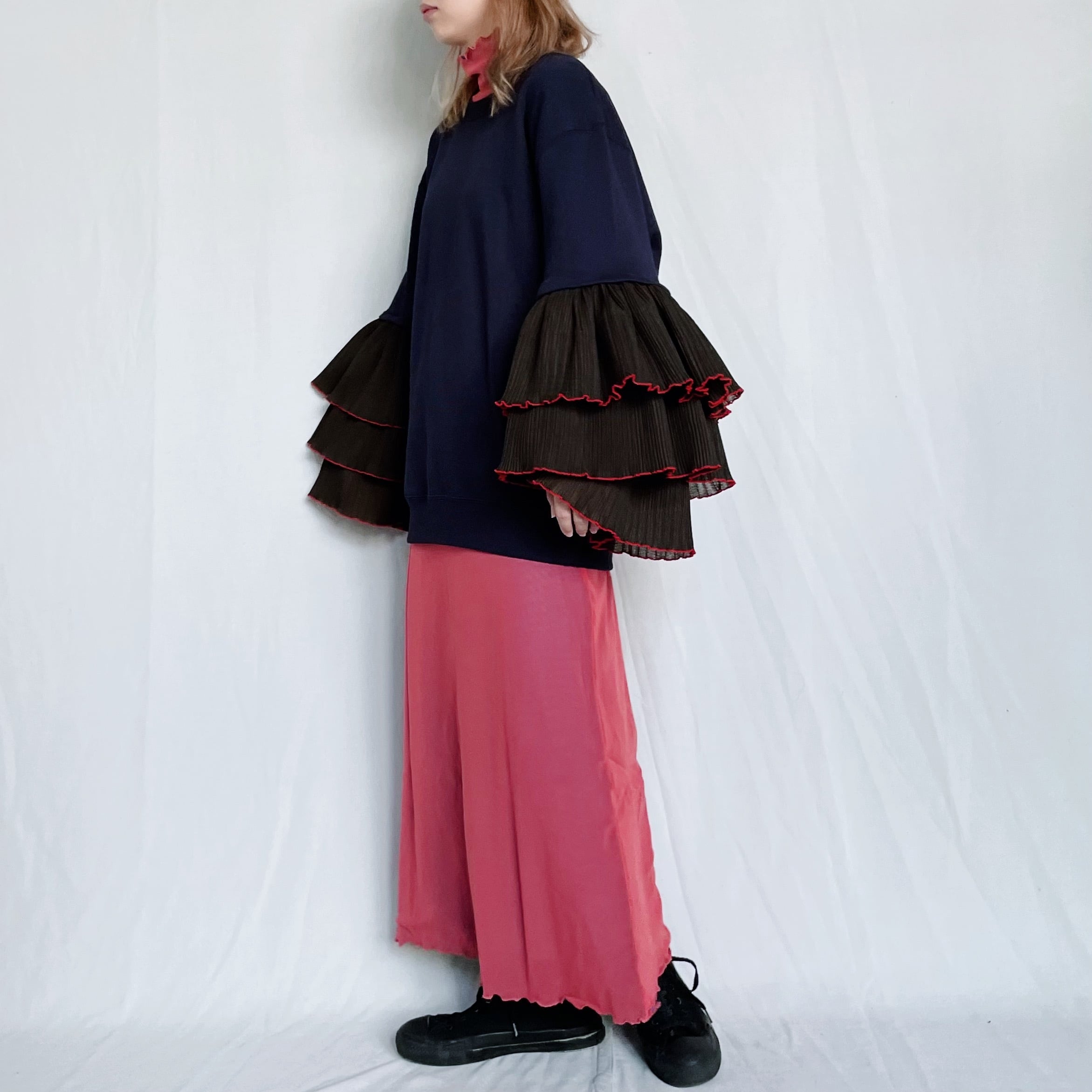 NON TOKYO ノントーキョー / FRILL LAYERD SLEEVE SWEAT / NAVY | coug