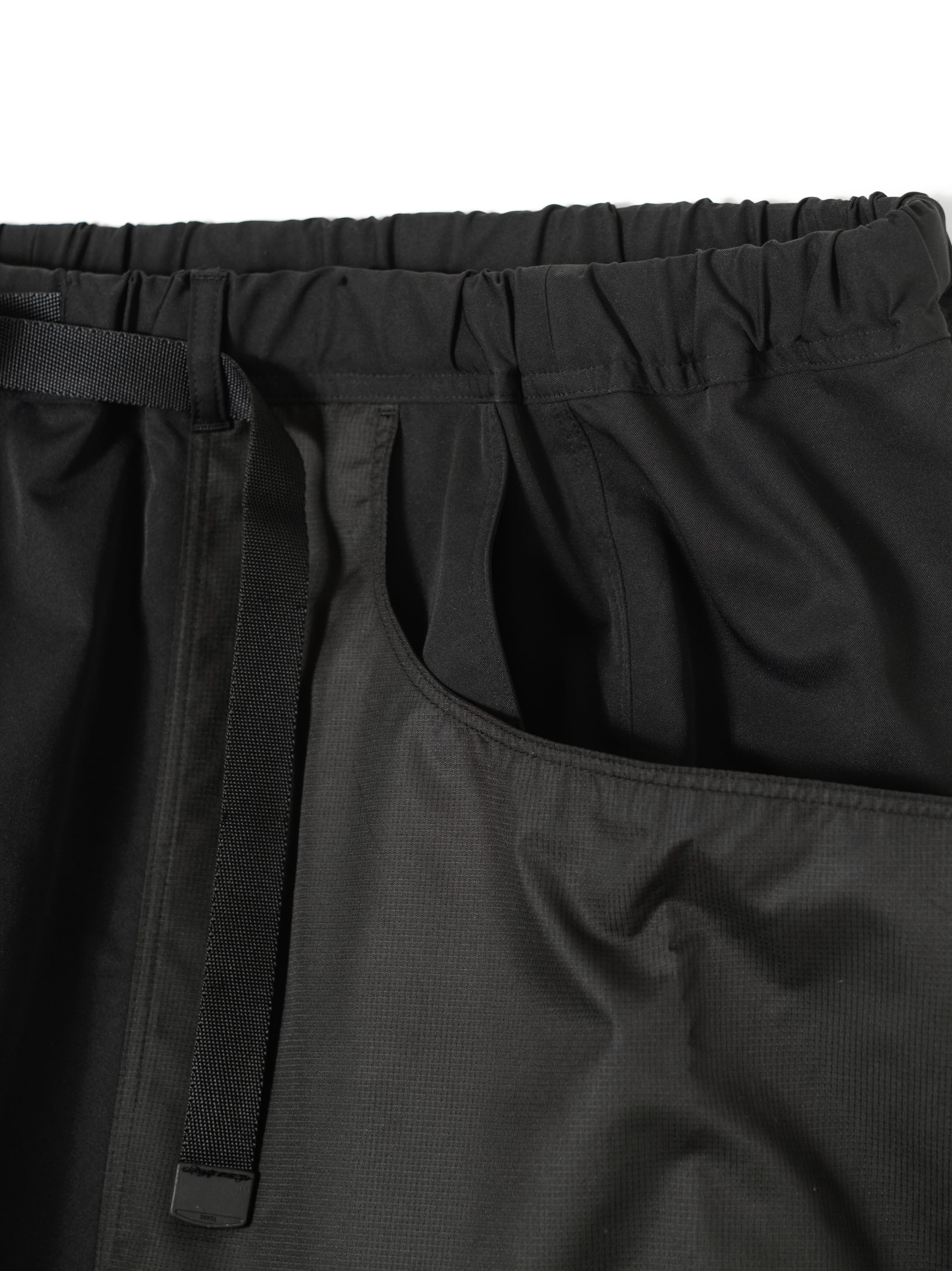 OPTSTUFF] OFFICE CARGO SHORTS (BLACK) | OPTSTUFF