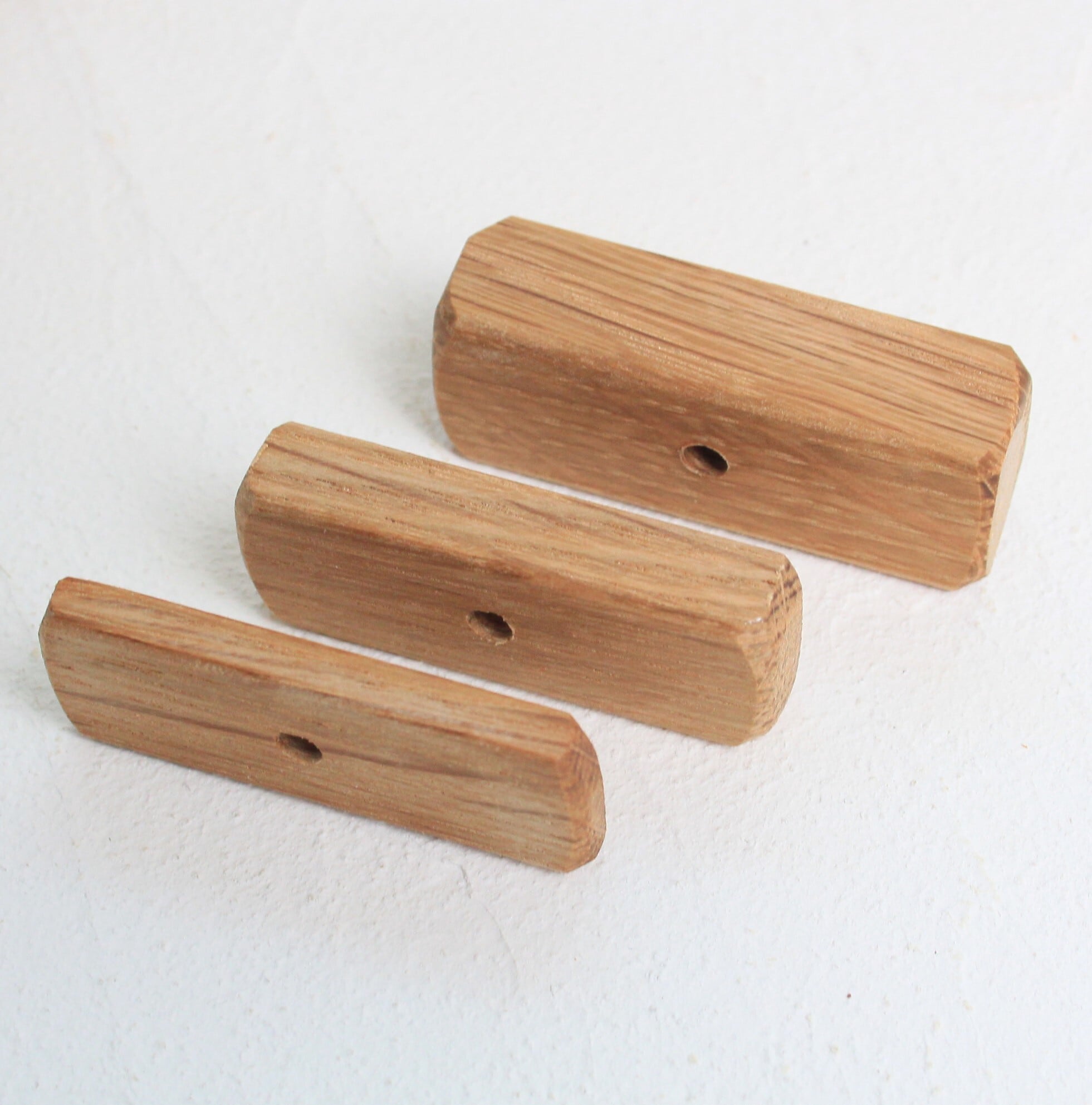 刺繍丸枠スタンド(オークC✙）銘木シリーズ【マカロンみたいな丸