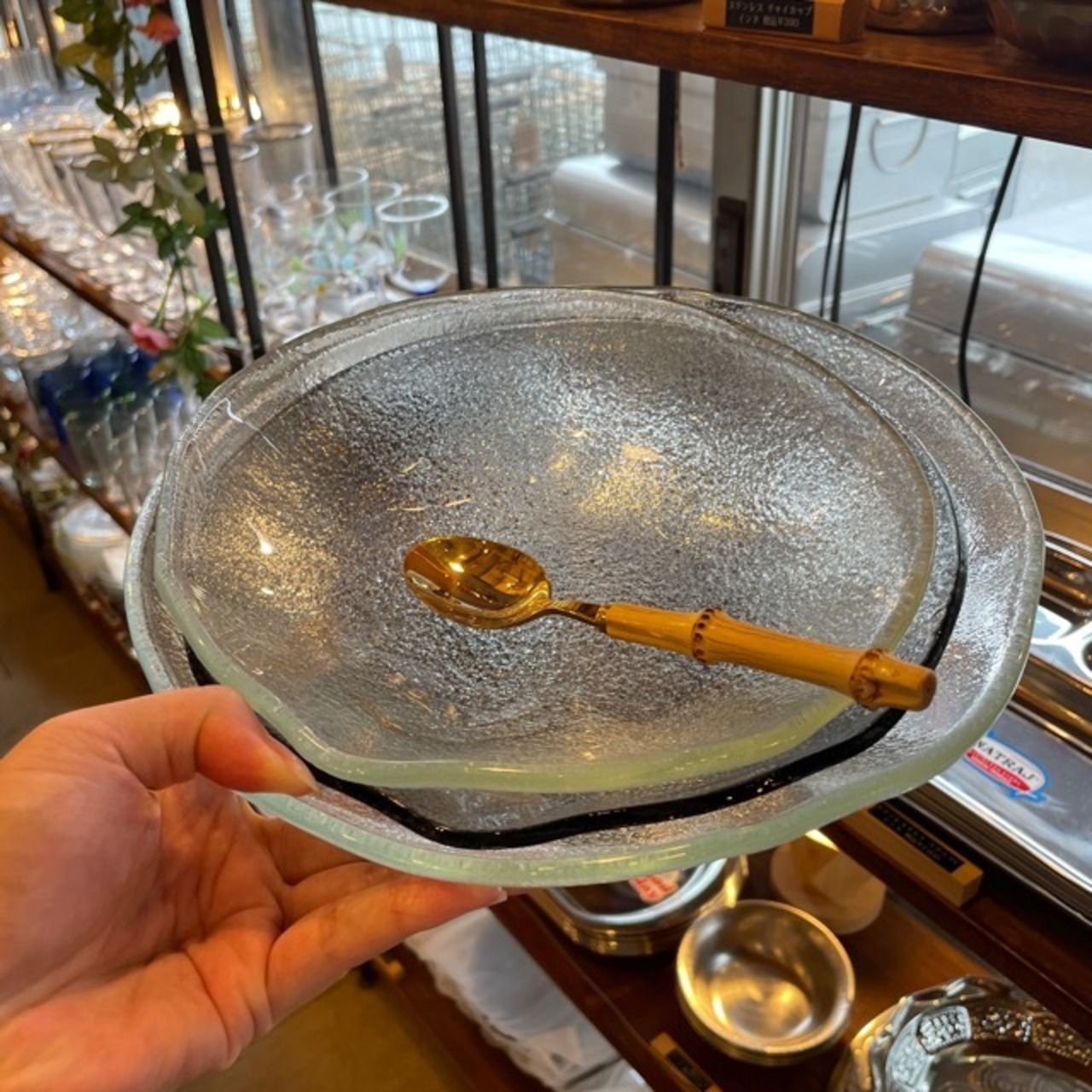 Turkey Organic Glass Bowl M  2color clear black / トルコ製 ガラス ボウル M 全2色 クリア ブラック ガラス食器 透明感 サラダボウル ニュアンス すりガラス風 キッチン雑貨 皿 食器 ギフト プレゼント