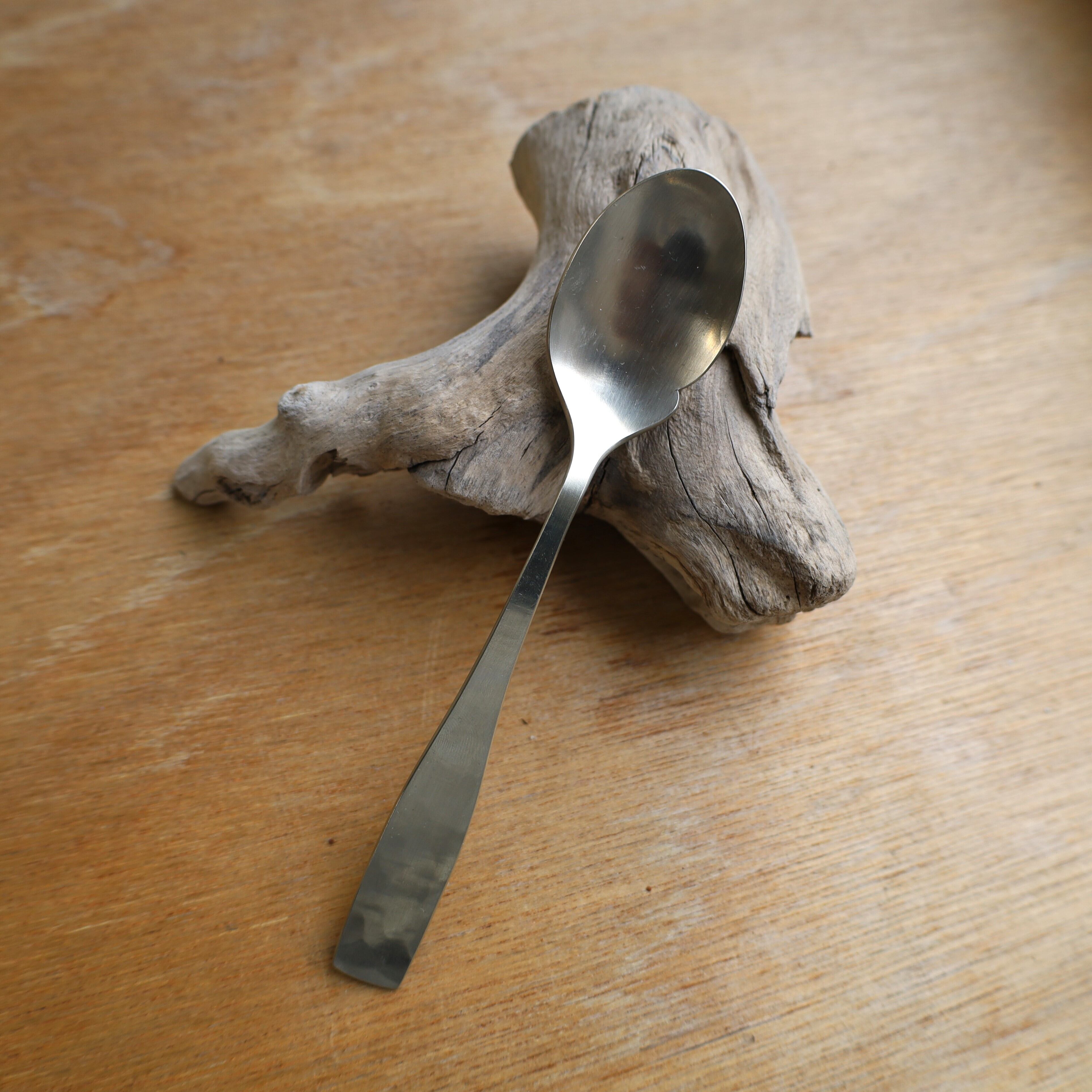 守田詠美さん | ペイストリースプーン | almost white