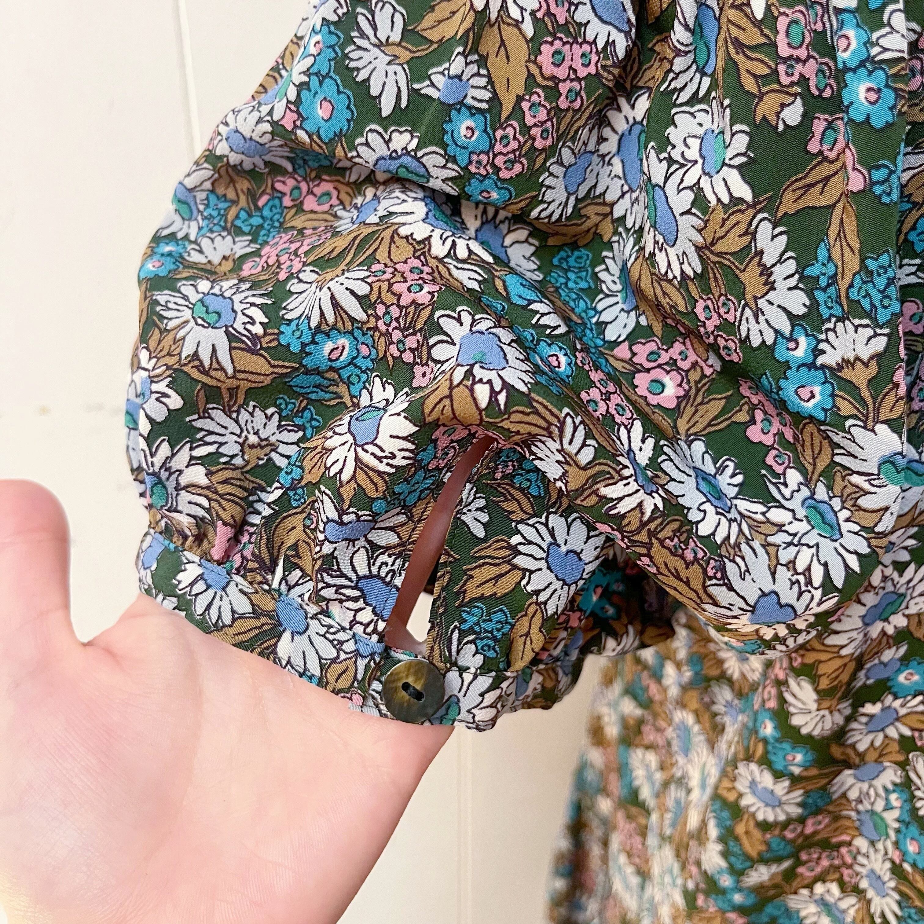 blue daisy round gather one-piece