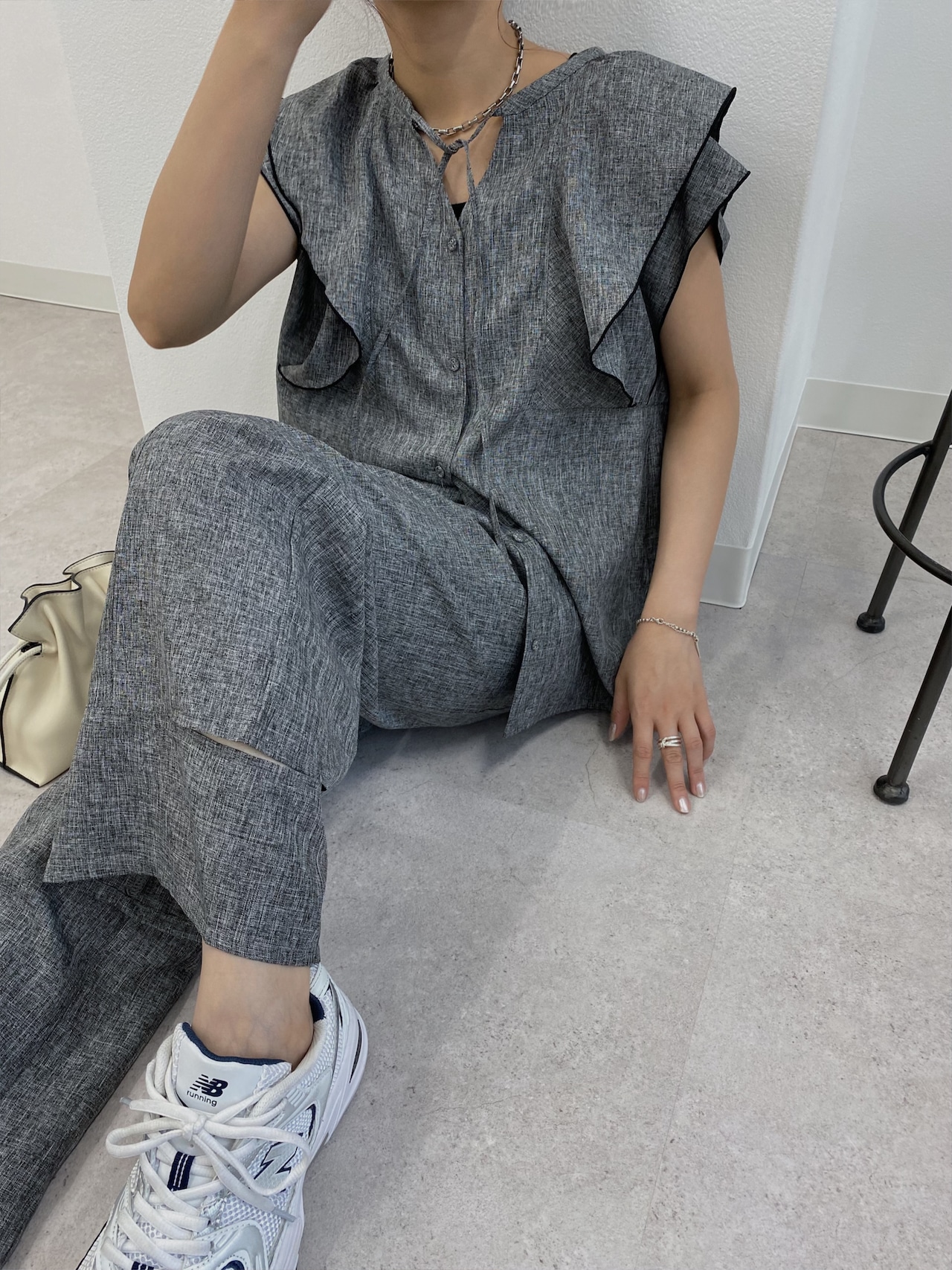 hem slit melange tuck pants