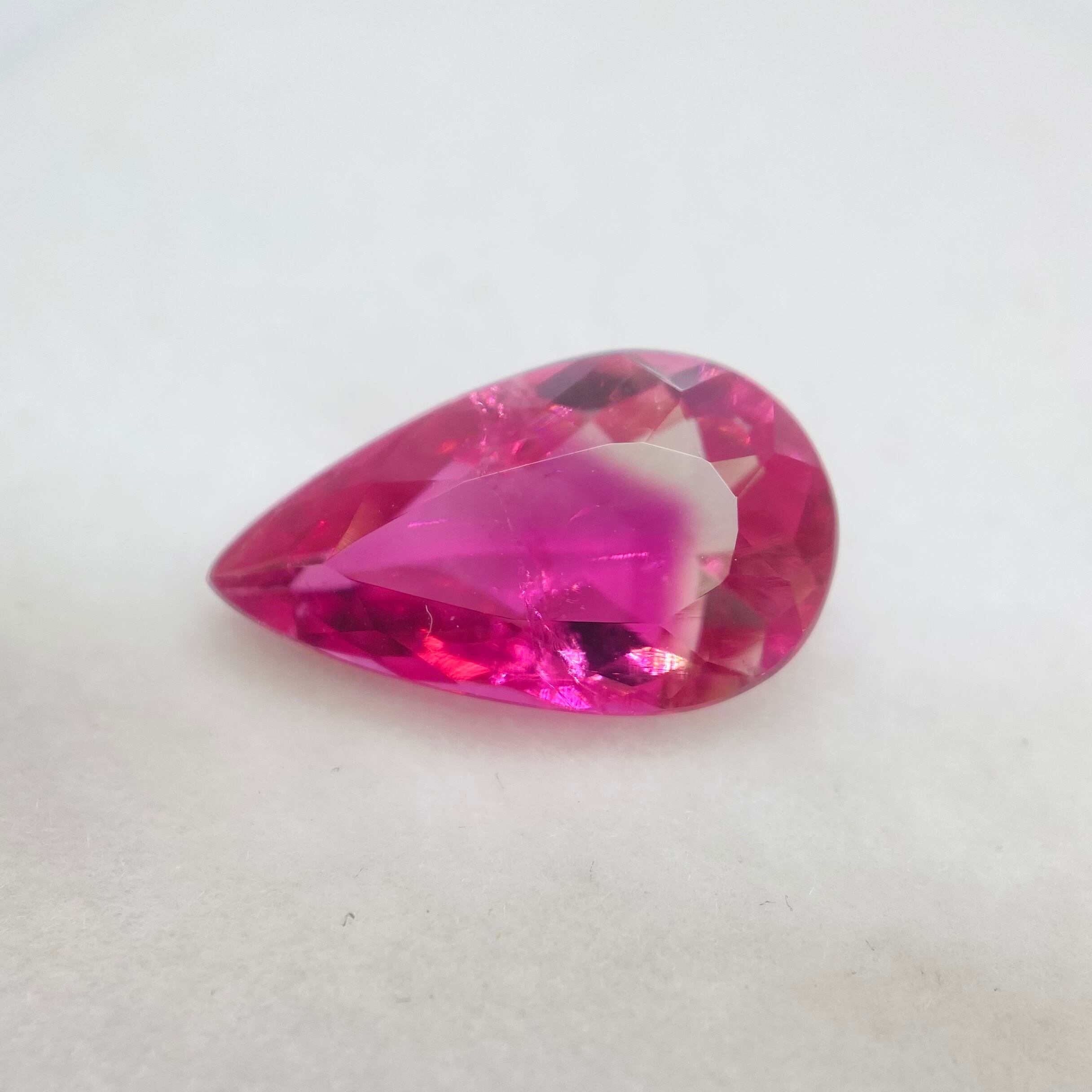 セクシーピンクなバイカラートルマリン