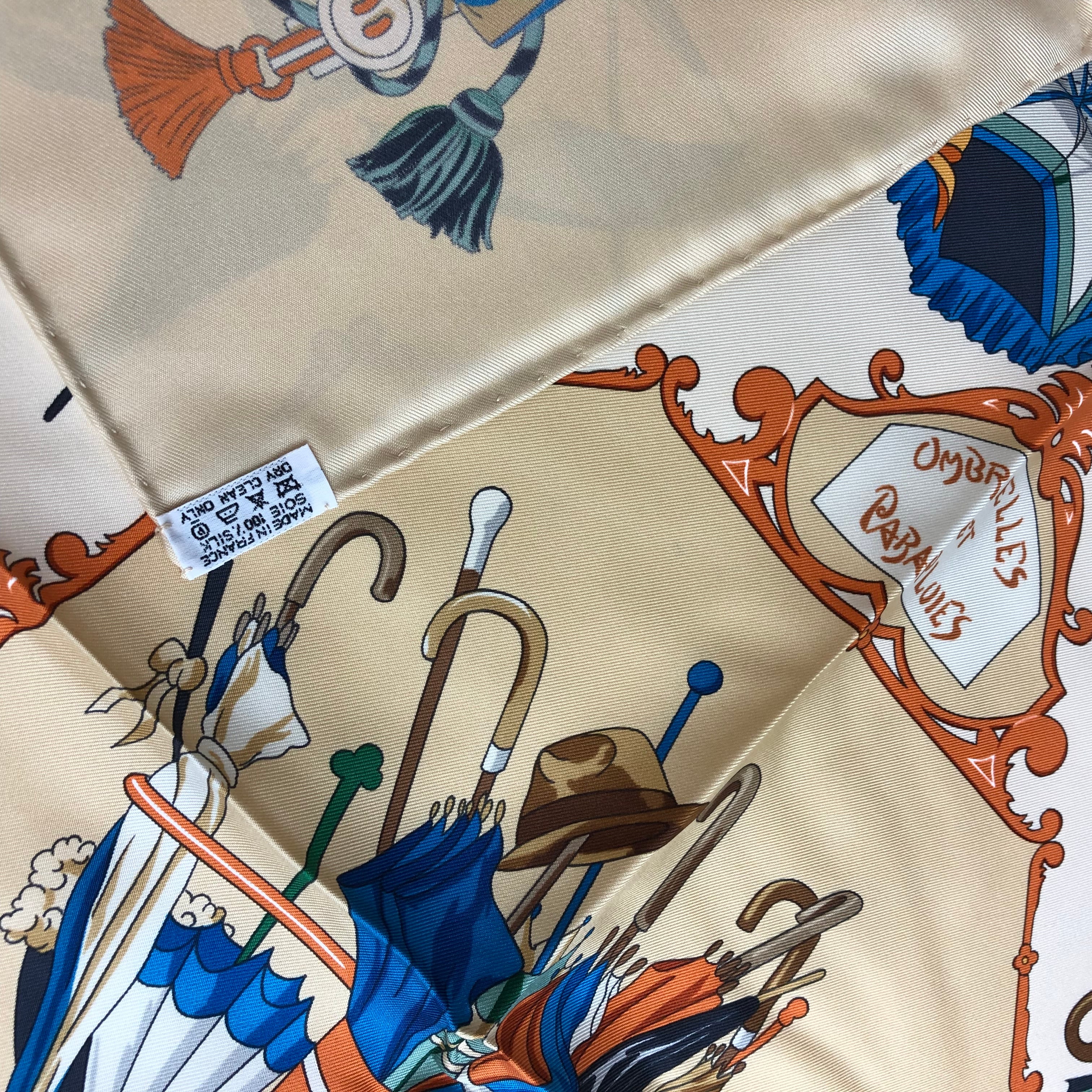 HERMES エルメス カレ90 日傘と雨傘 スカーフ シルク 傘 カレ 大判サイズ約90×90cm