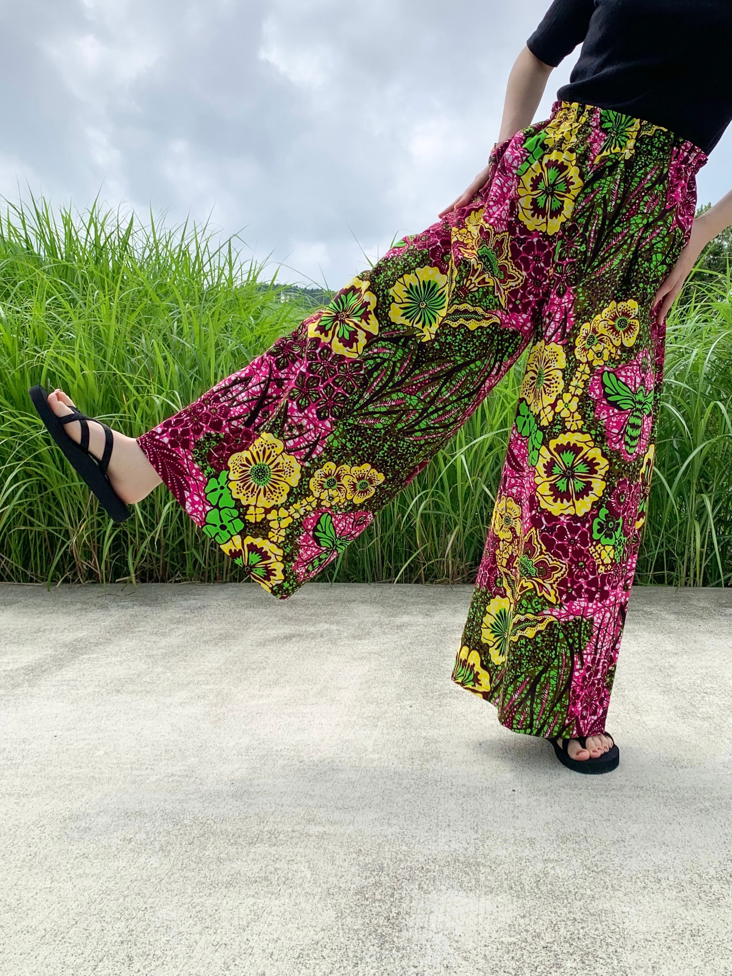 受注製作】African wax Relax Pants ≪flower bee≫アフリカン