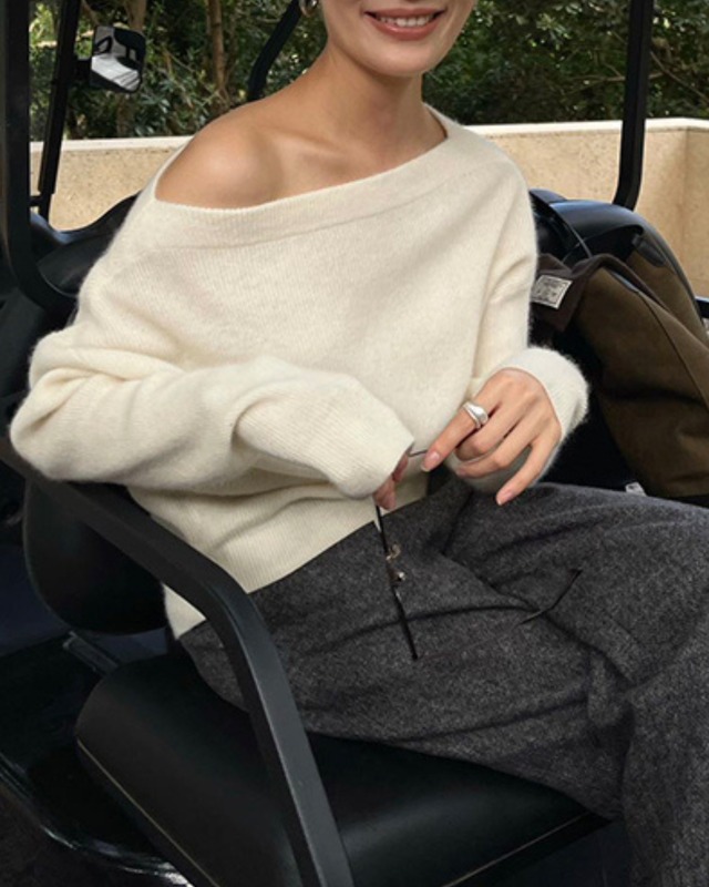 オフショルルーズニット　A25344