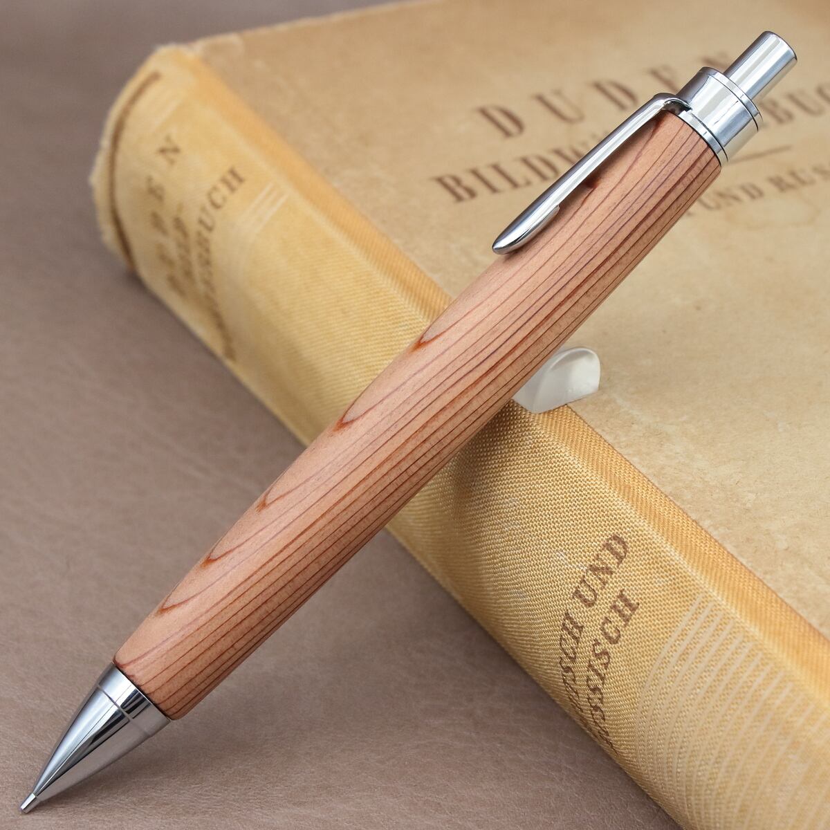 「長寿 厄除けの神木・屋久杉/ヤクスギ・Pencil 0.5mm」木軸シャープペンシル Viriditas銘木ペン
