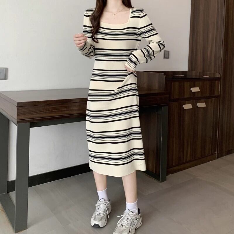 【新作】【送料無料】 ストライプニットドレス2024春と秋の新デザインニッチ気質スリムミドル丈膝上セータードレス 031091677126