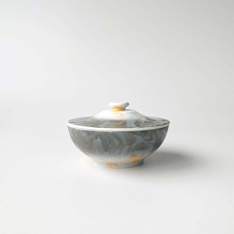 有田焼】月華 富士型蓋物 | 和食器のすべて