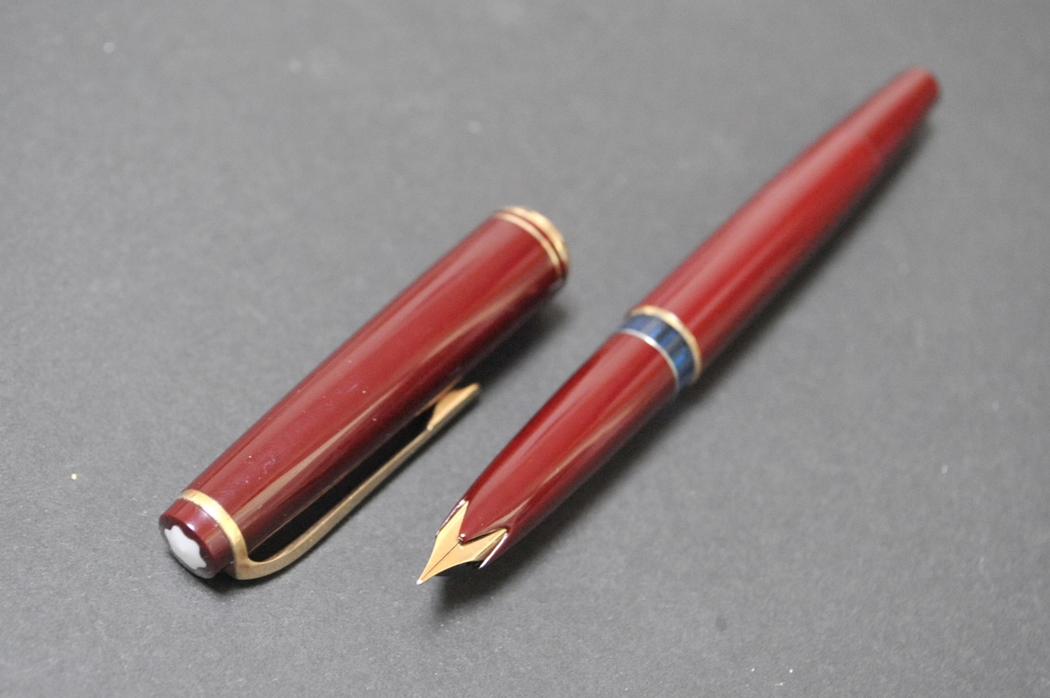 60s モンブラン No 24 ボルドー MONTBALNC No 24 （極細字） 14K