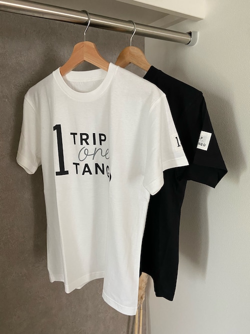 TRIP 1 TANGO ロゴTシャツ ホワイト