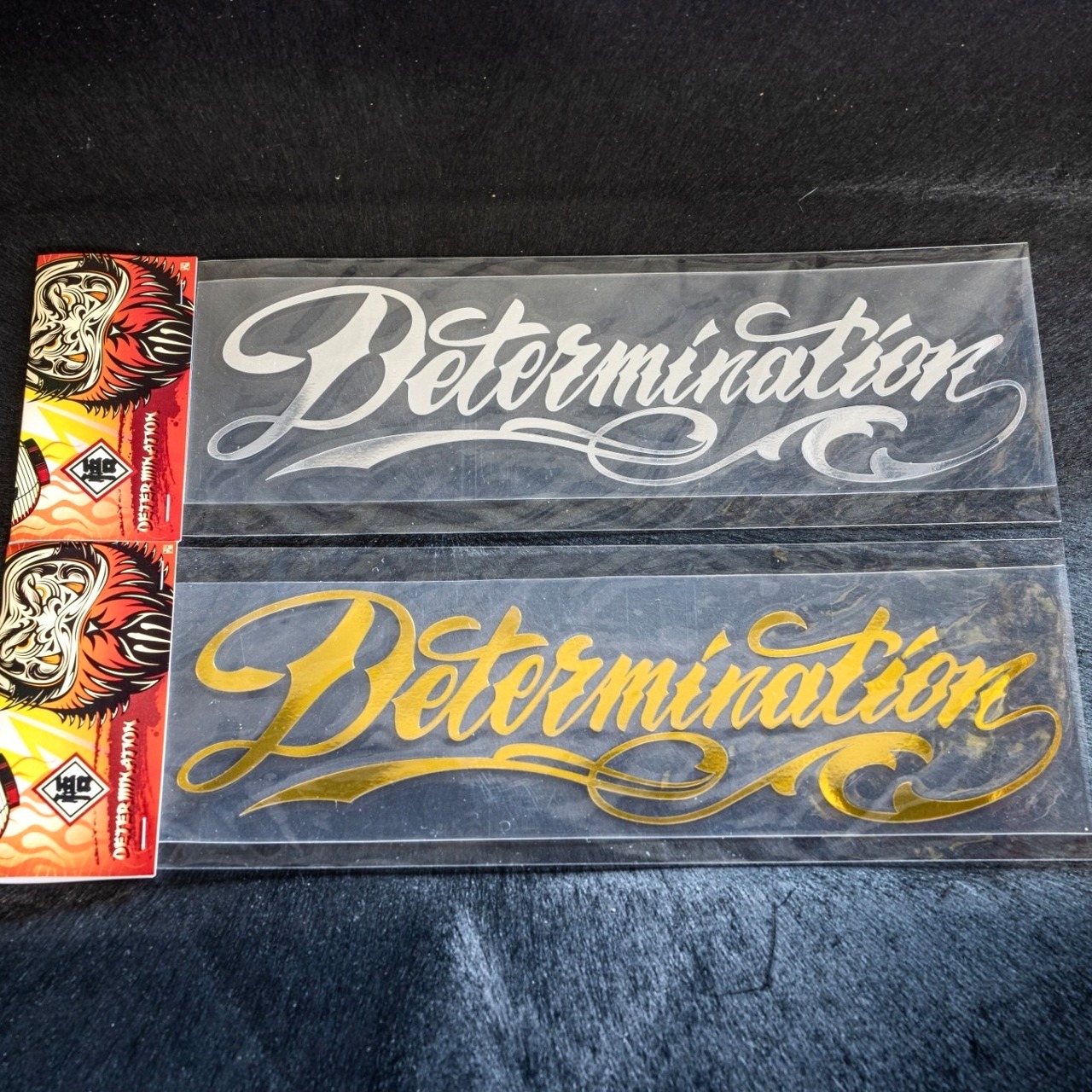 DETERMINATION ロゴステッカー メッキ Lサイズ【TIKTOK】