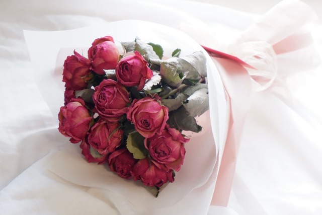 【受注生産】12本のバラ　ダズンローズ（赤）/ 結婚式　プロポーズ　記念日　誕生日　ホワイトデー