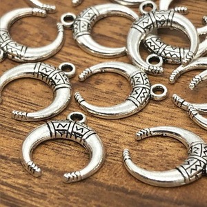 【2個】ホーンチャーム(ムーン)小