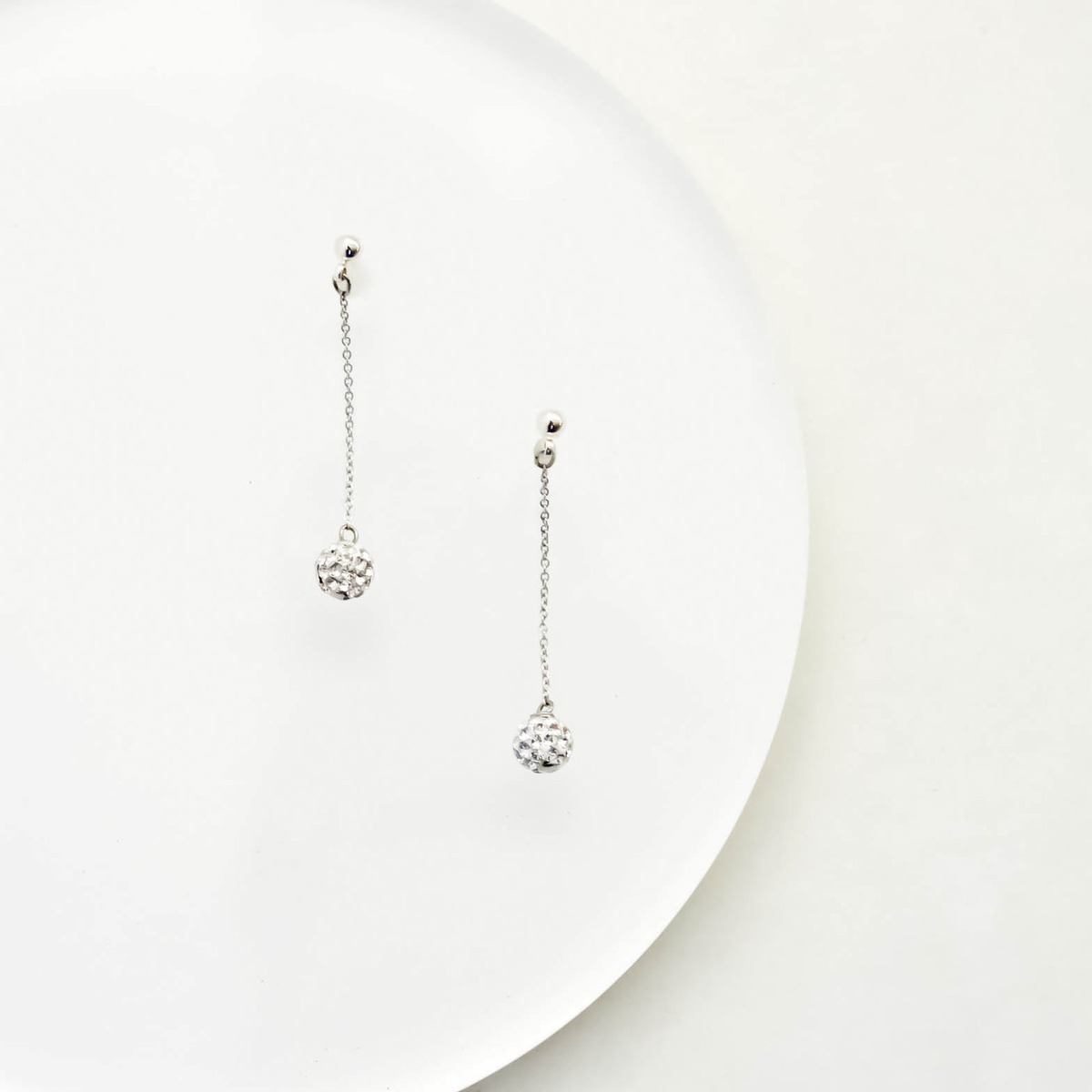 Swarovski Crystal Ball chain Pierces | naotjewelry 身に付けるほど 