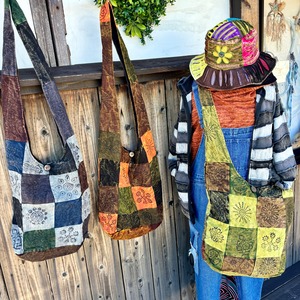 プリントパッチワークショルダーバック