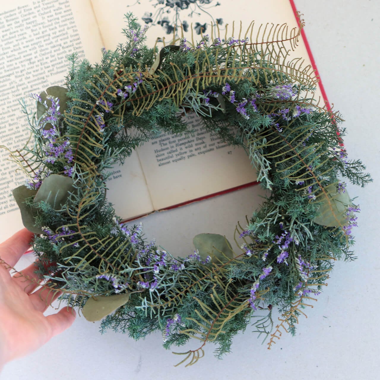 ブルーファンタジアリース 1点もの 約直径25cm 】針葉樹とブルーファンタジアのシックなグリーン