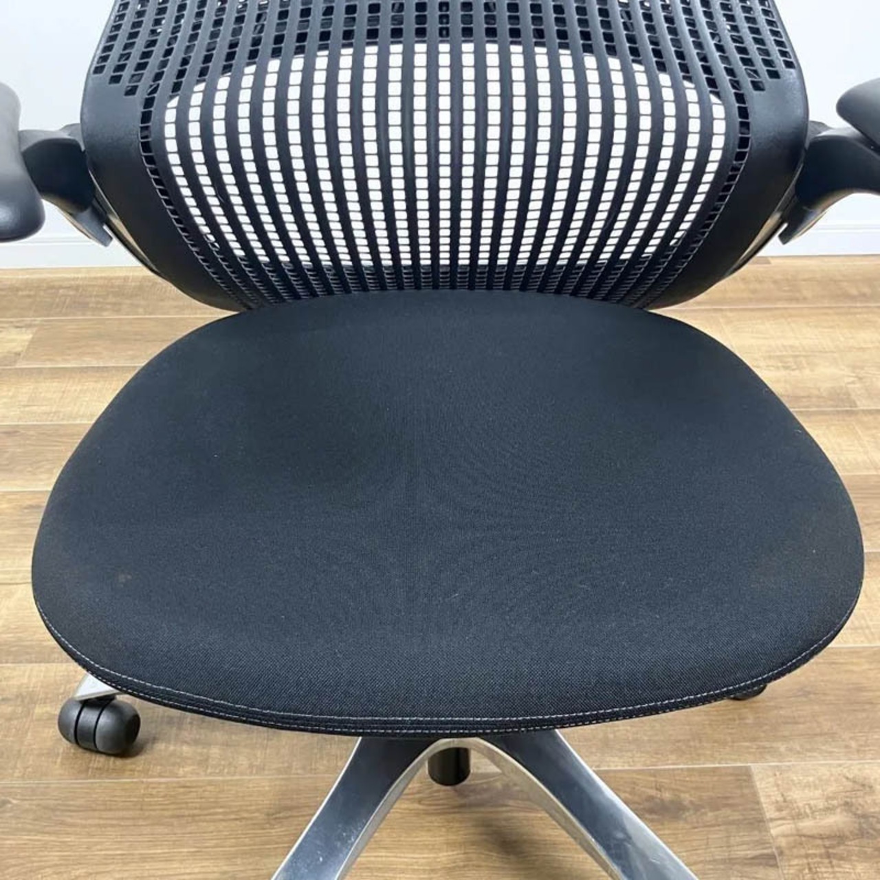 Knoll Office Generation Chair Black ノルオフィス ジェネレーションチェア ブラック フローリング用 ワークチェア オフィスチェア【中古】【250サイズ】