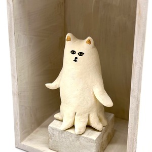 【すぎはらゆり】オブジェ「イカになりかけのねこ（両手さげ）」