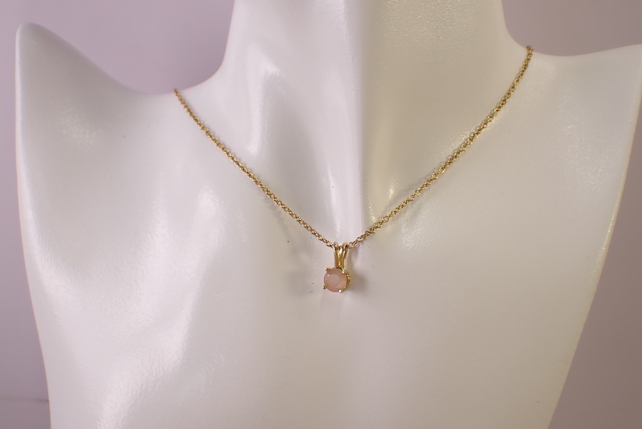 ピーチムーンストーンネックレス　0.72ct [D12‐165]