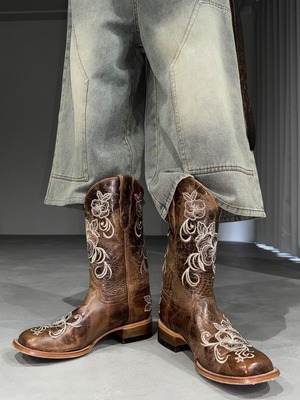 embroidery western boots “square toe” / brown