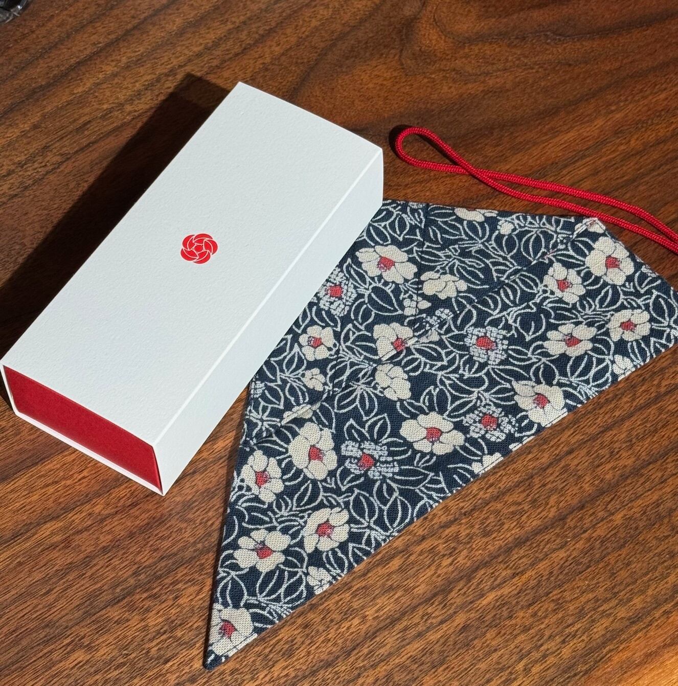 レジンペン「朱椿(あけつばき)」-307121926】ボールペン | 匠衆・朱椿粋