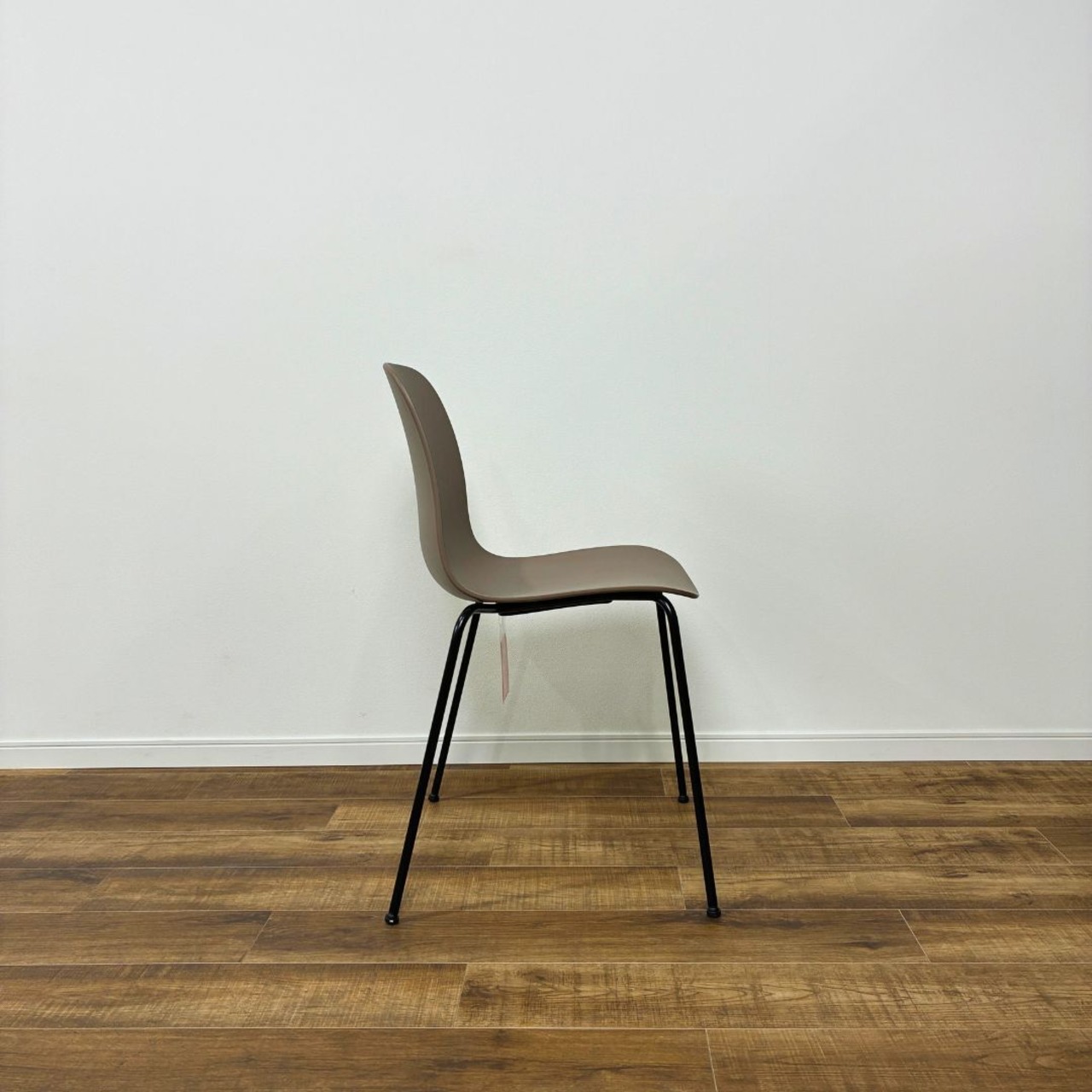 MAGIS SUBSTANCE steel legs Chair SD5041 black × beige grey マジス サブスタンス スティール レッグス チェア ブラック × ベージュグレー デザイナーズ家具 保証あり【未使用品】【200サイズ】