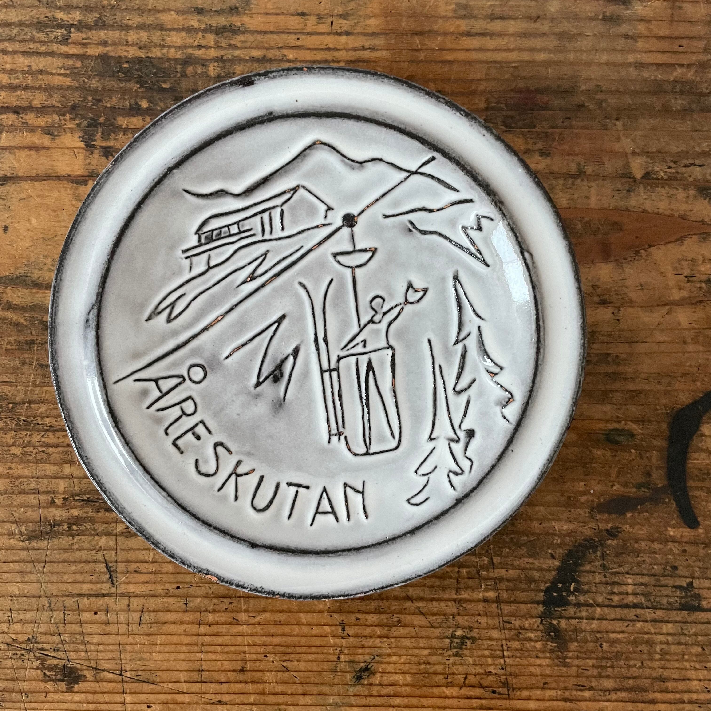 ロープウェイな壁飾り