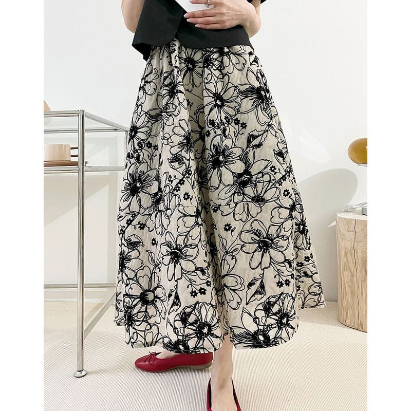 専用です。 ❤エムアンドキョウコ　新品　リバーシブル刺繍ポケット付きスカート❤ M&KYOKO 新品 刺繍ポケット リバーシブル コットンスカート