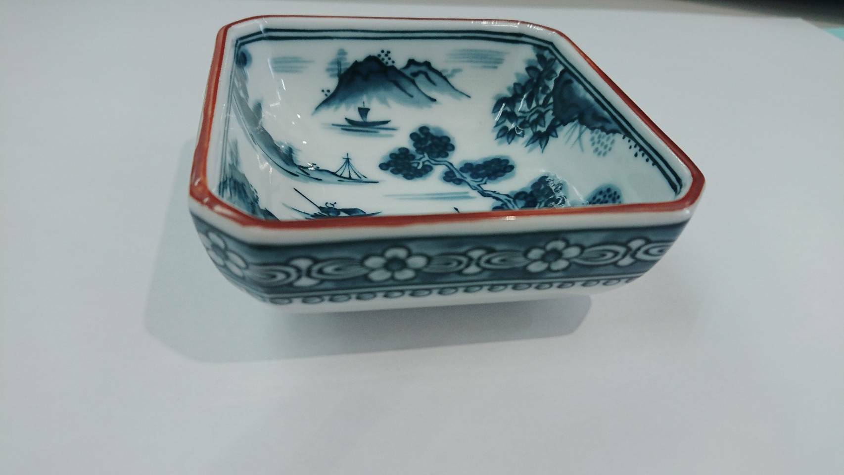 江戸幕末期伊万里染付幾何学紋様蓋物碗 古美術 - 2客 染付山水