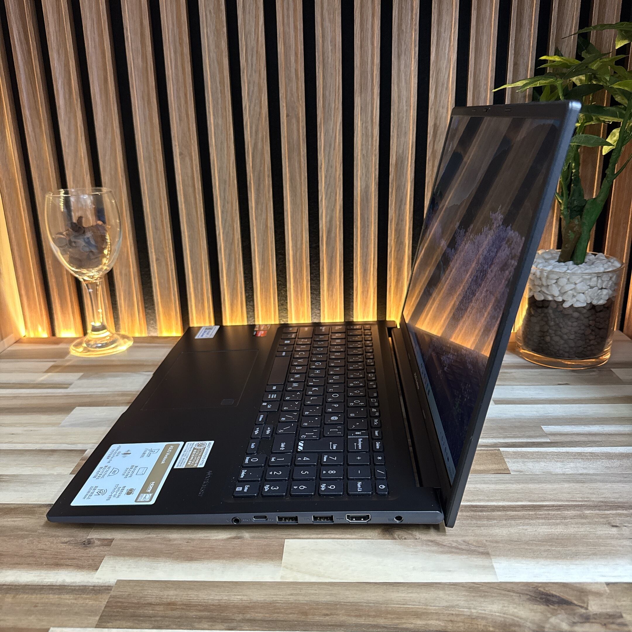 【ほぼ未使用品】2024年製 ASUS Vivobook 美品 最新2024年モデル』ASUS Vivobook 16インチ メモリ16GB SSD512GB