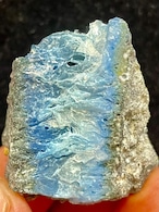 4) 超瞑想「グレイシアライト」ブルーアイス原石