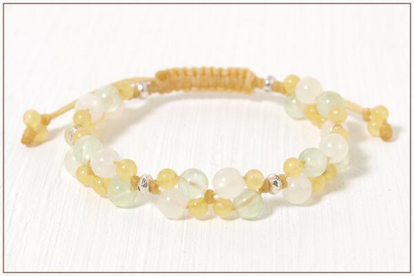 プレナイト+ムーンストーン+オレンジカルサイト花*花マクラメブレスレット