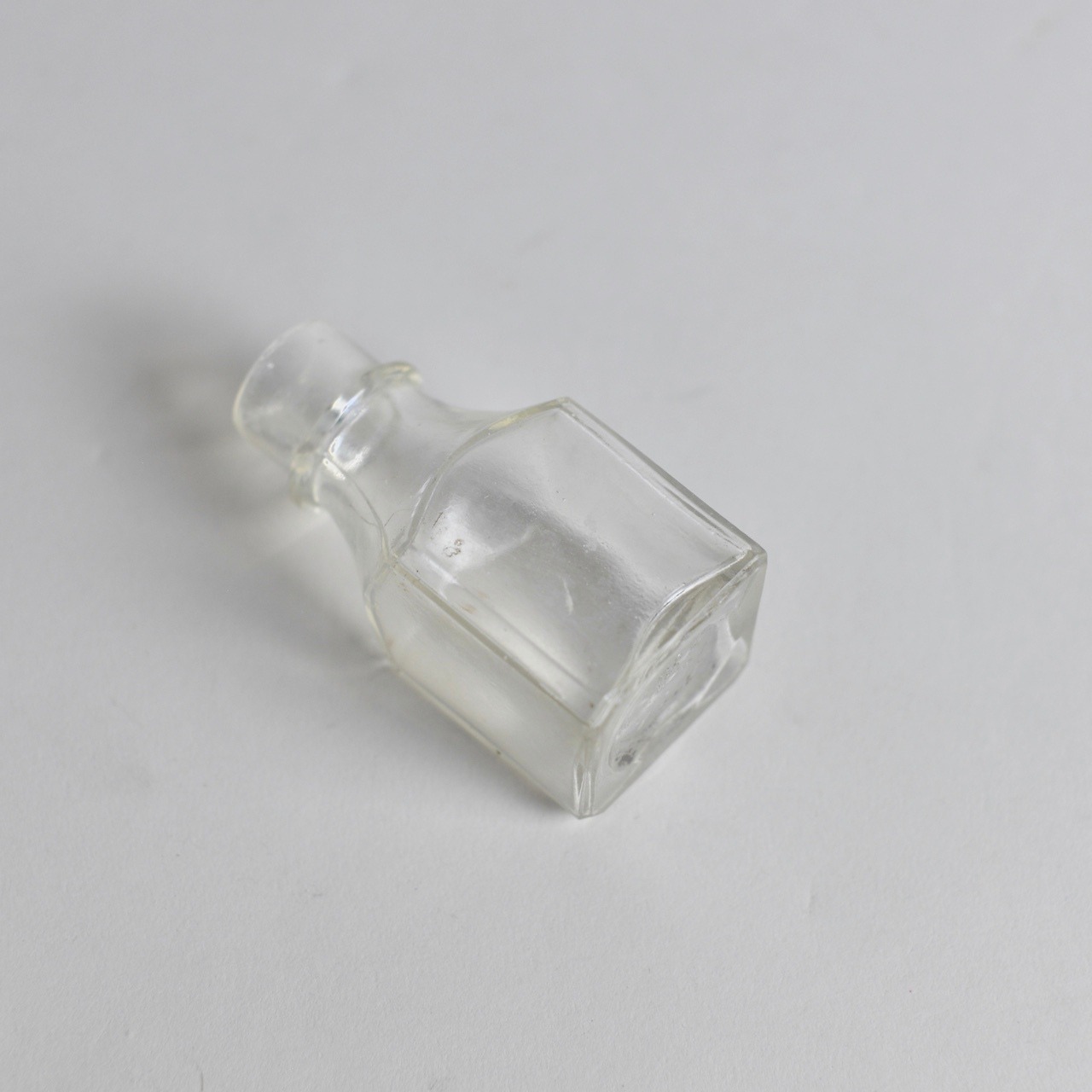Bottle / ボトル　DE1906-0003