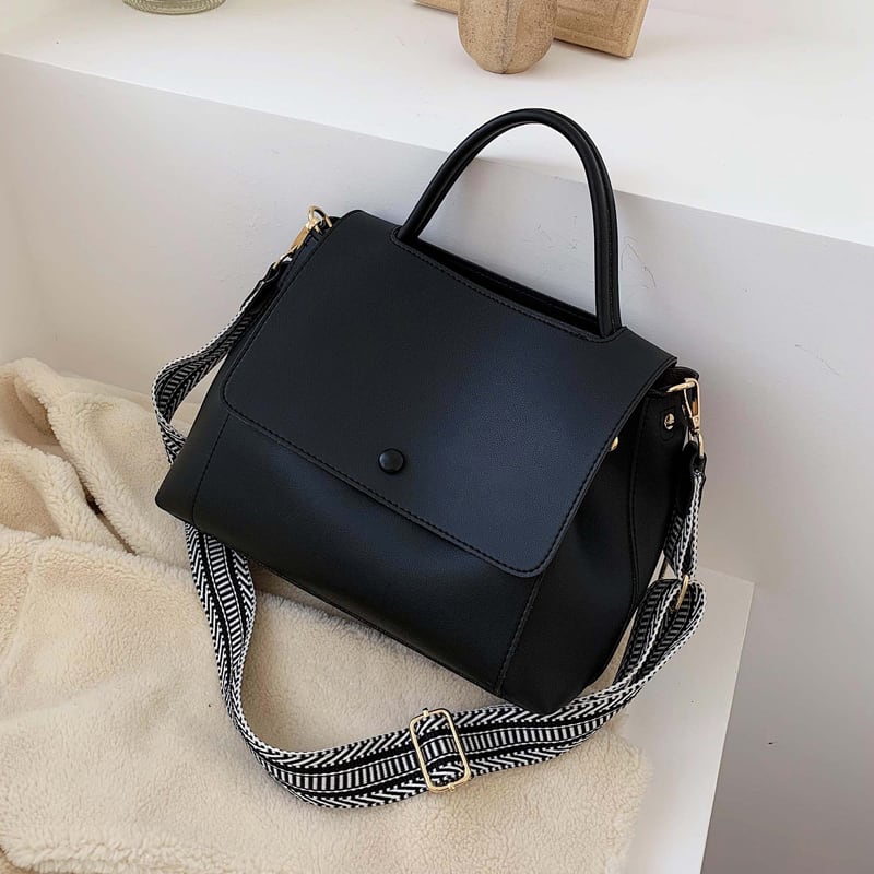 春と夏のシンプルなワンショルダービッグバッグ女性2020ワイルドメッセンジャーバッグの新しい流行のバージョン雰囲気のあるファッションハンドバッグ 手作りハンドバック59109199657