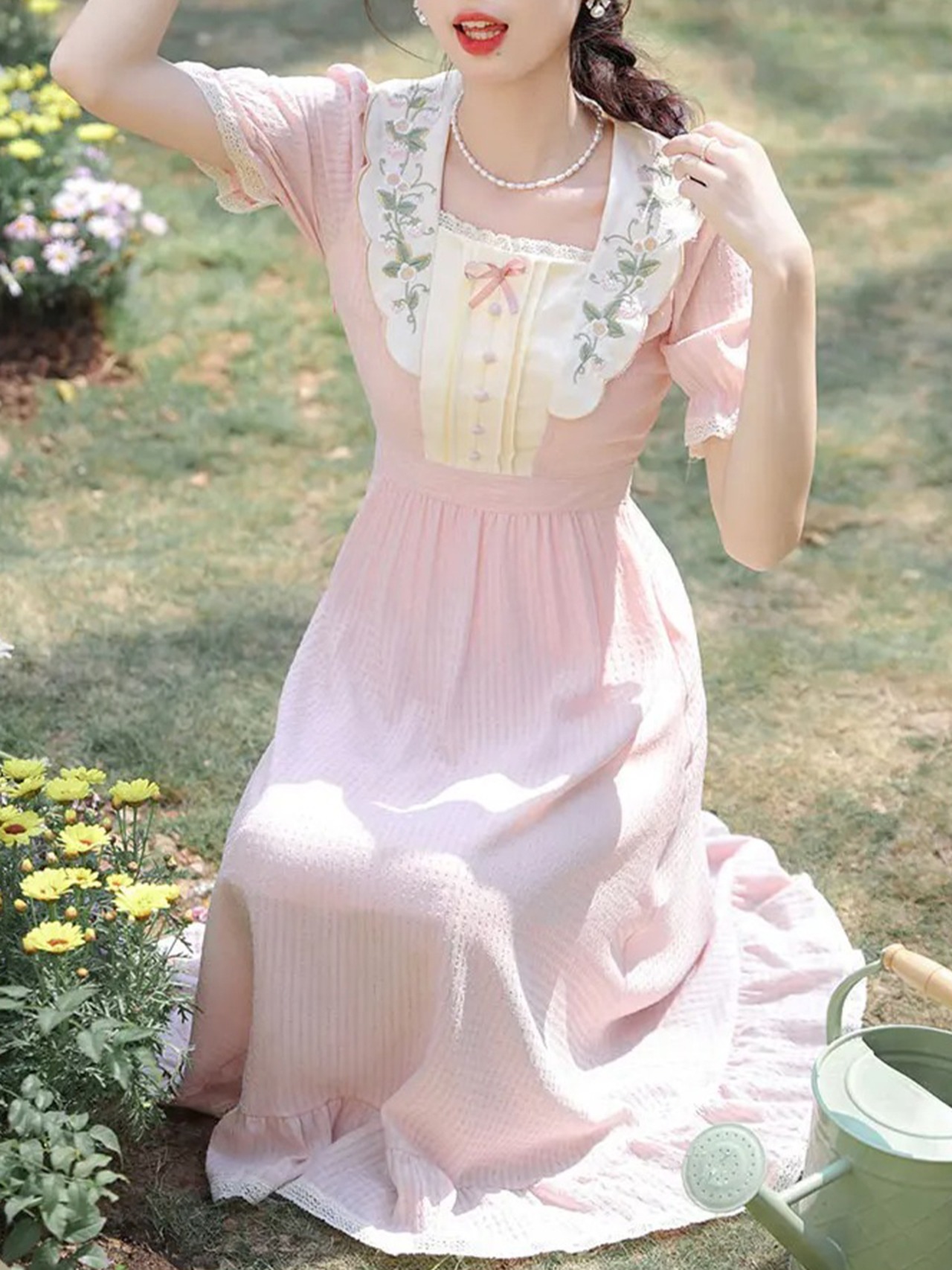 【0044】Retro Floral Collar Pink Long Short Sleeve Dress