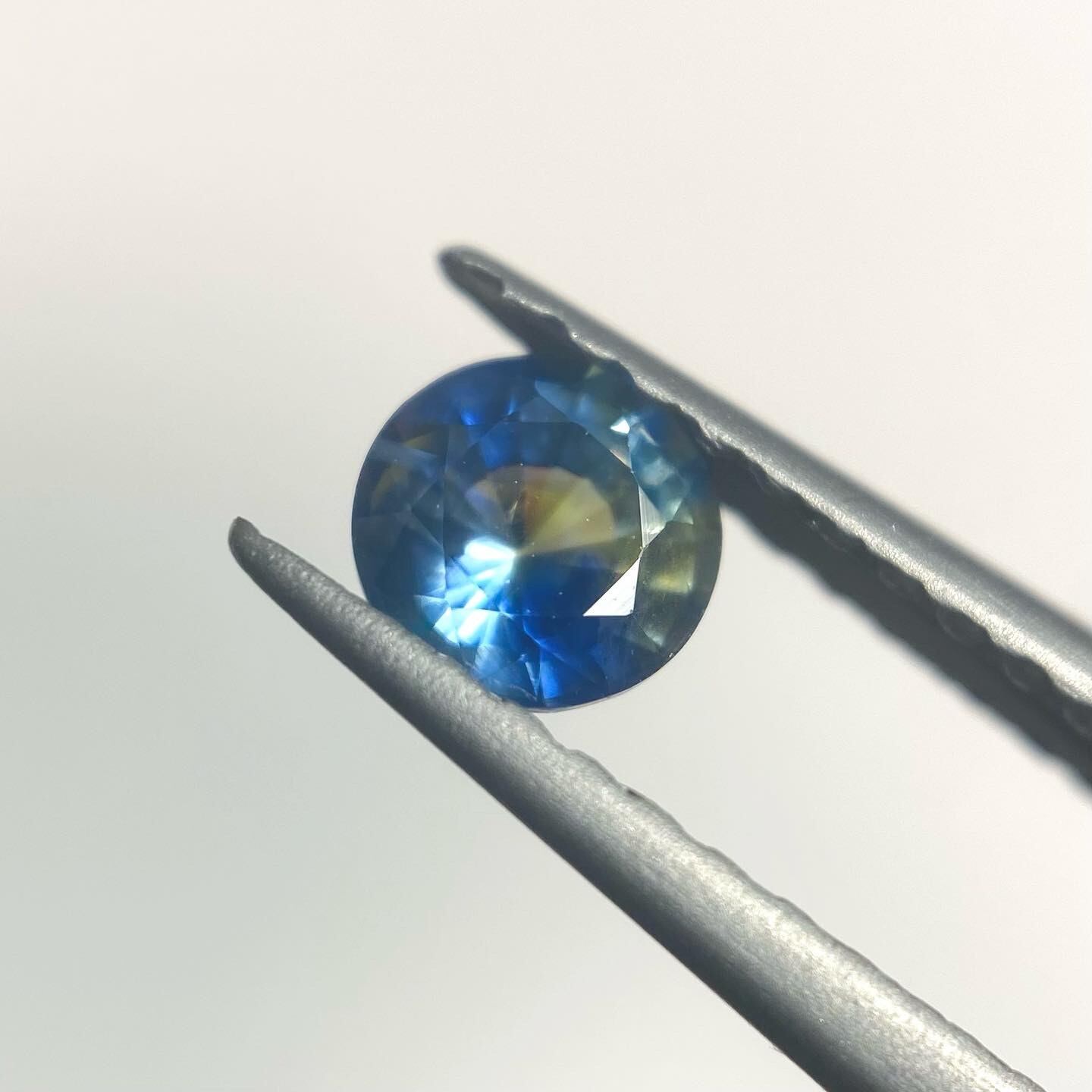 水面に月光　サファイア