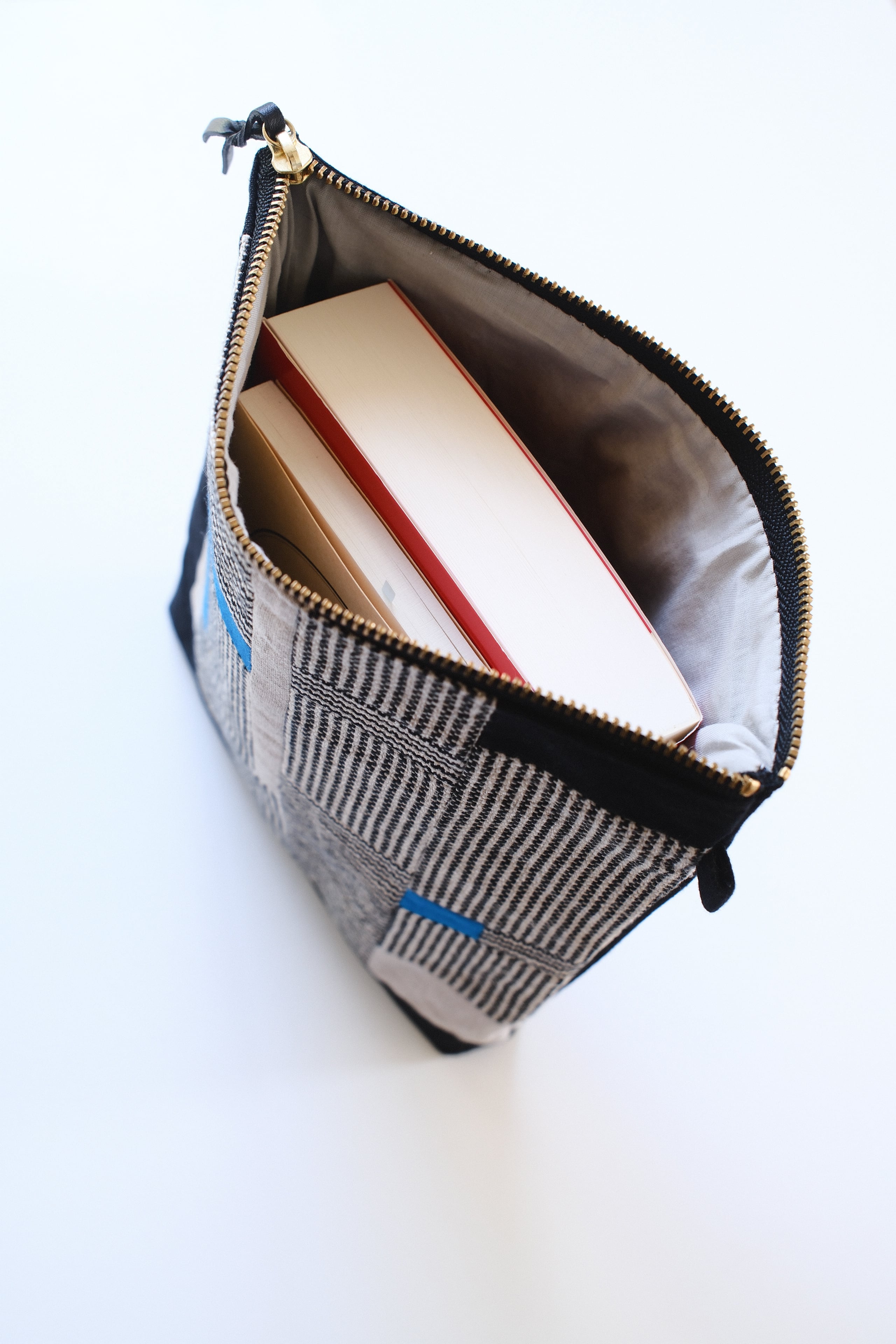 20cm】Hand-woven patchwork pouch #7 | R o c c a