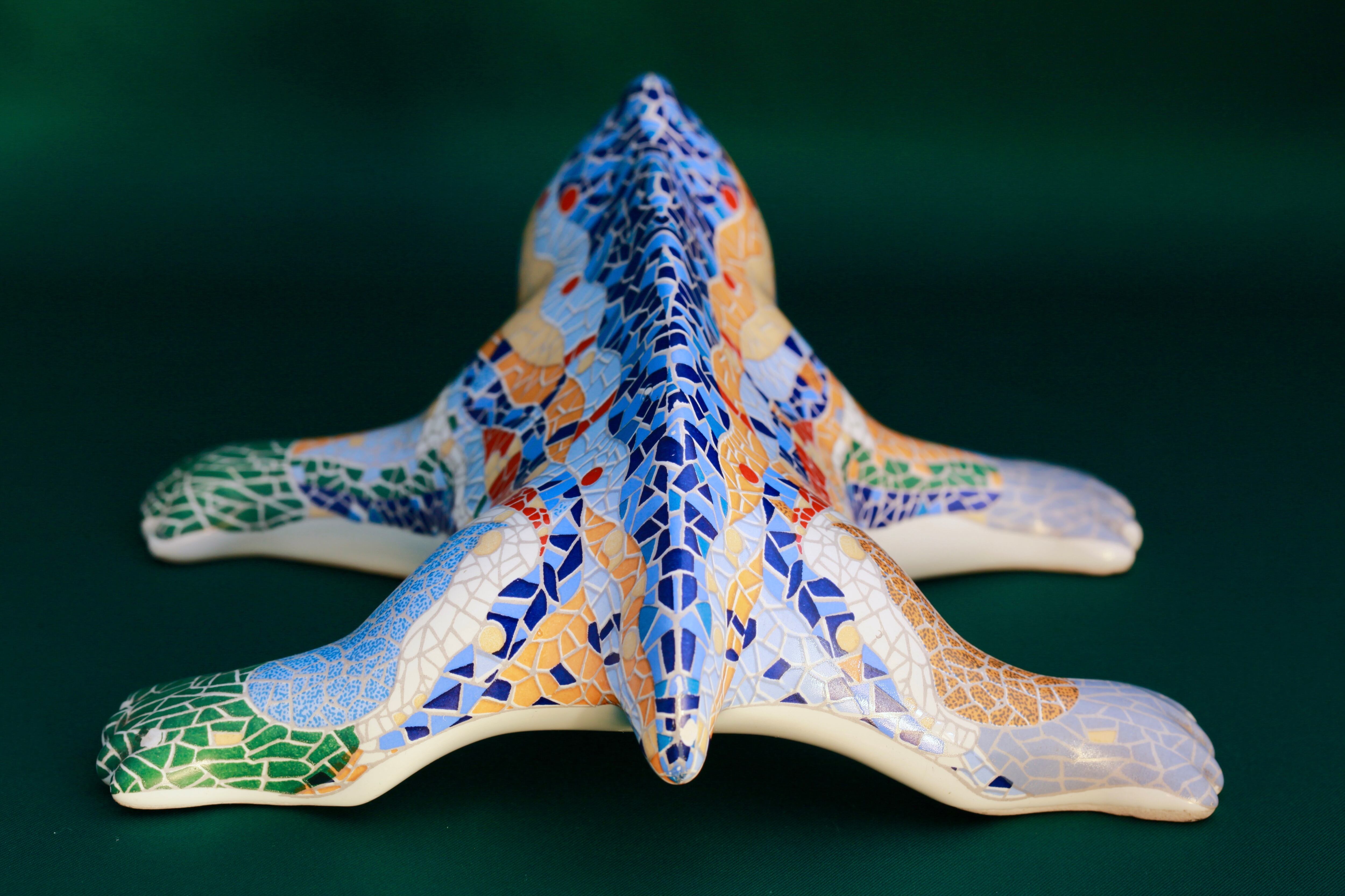 バルセロナ ガウディ・グエル公園トカゲモザイク陶器オブジェ USED