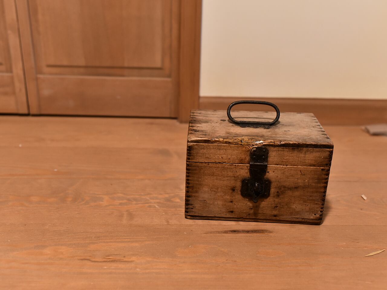 素朴な味わいが素敵な可愛い薬箱 フレンチアンティーク