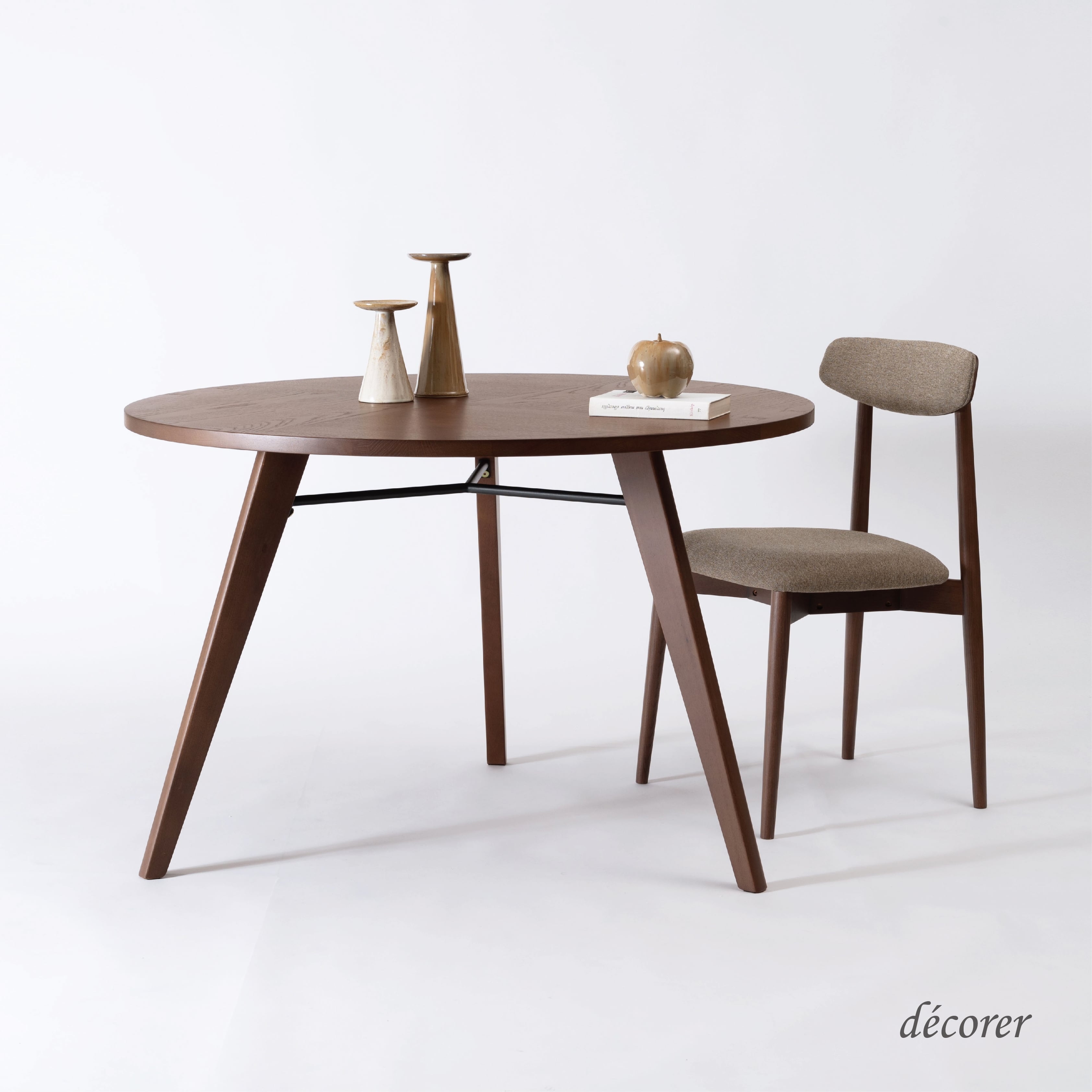 Oak round table No.05 | DÉCORER