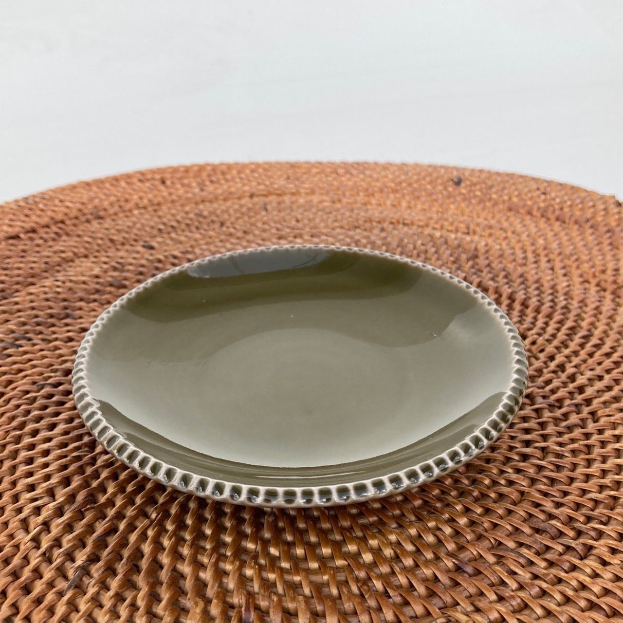 アンティーク　皿　8月31日まで 信楽焼】THE HARVEST SOIL 深皿 25cm ブラック＆ホワイト | HESTA LIFE