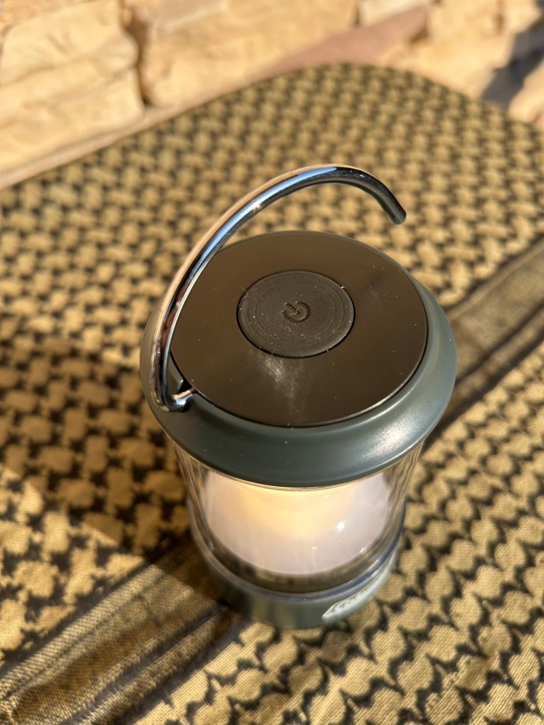 Colemanコールマン】リチャージブルLEDランタン 300 (グリーン) 型番