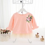 大きな刺繍のチュール付きワンピース(ピンク)