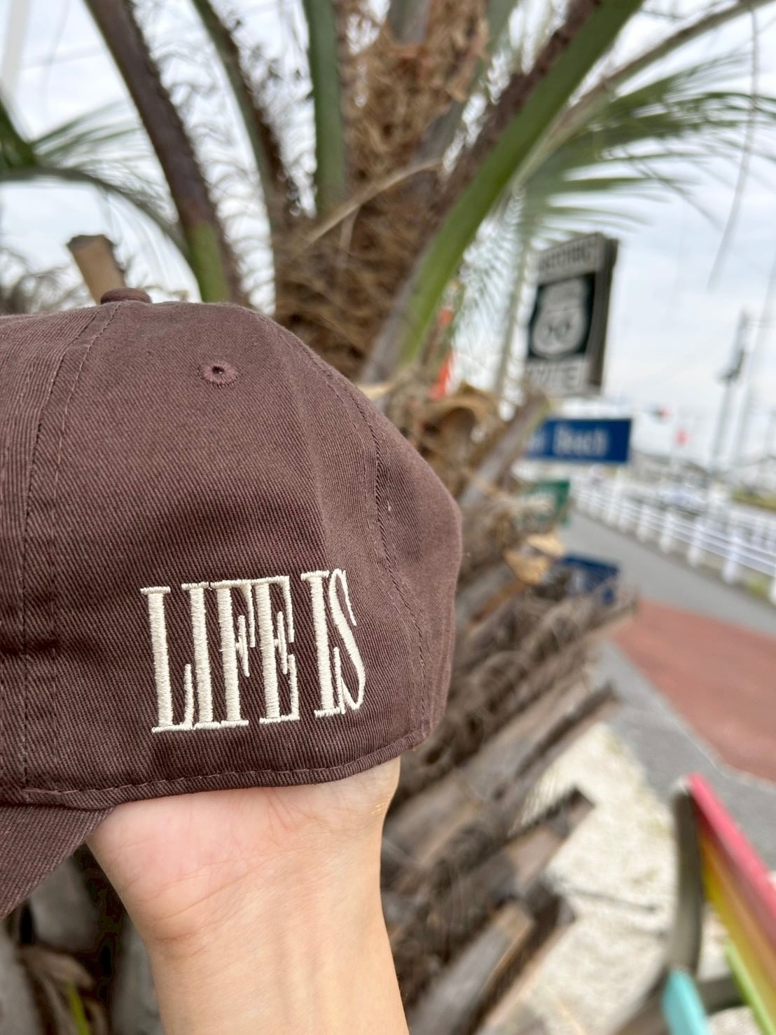 LIFE is 刺繍ロゴCAP ￥4,500(￥4,950)